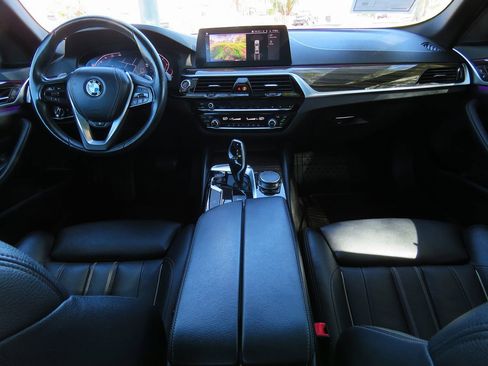 Used 2020 BMW 530i w/ Convenience Package image 29
