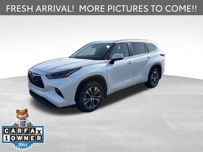 Used 2025 Toyota Highlander XLE
