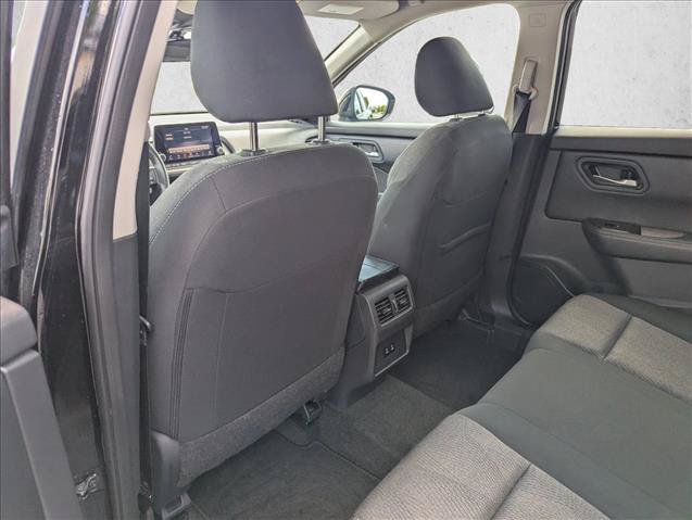Used 2024 Nissan Rogue SV AWD/4WD image 23