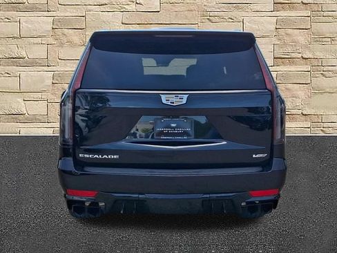 Used 2023 Cadillac Escalade ESV V w/ LPO, Floor Liner Package AWD/4WD image 3