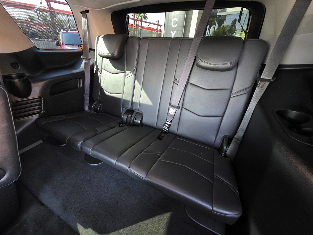 Used 2018 Cadillac Escalade Luxury RWD image 25