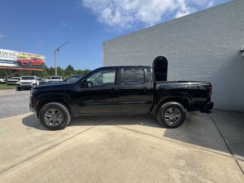 Used 2026 Nissan Frontier SV w/ All-Weather Content Package AWD/4WD image 2
