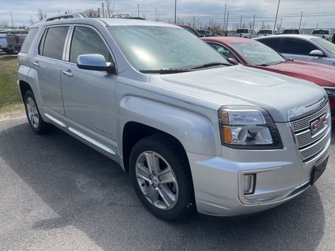 Used 2016 GMC Terrain Denali FWD image 2