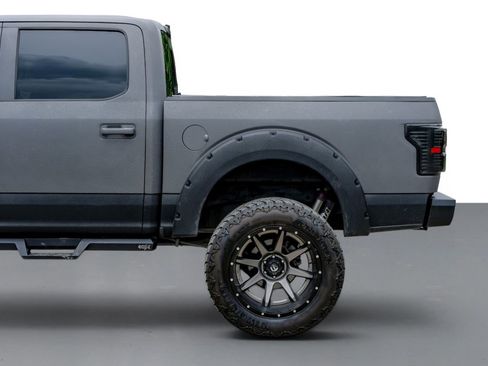 Used 2017 Ford F150 XLT w/ Equipment Group 302A Luxury AWD/4WD image 11