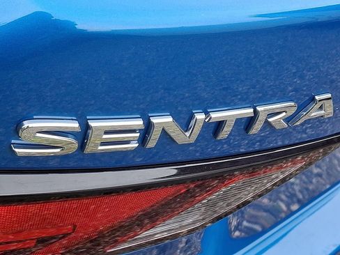 Used 2025 Nissan Sentra SV FWD image 30
