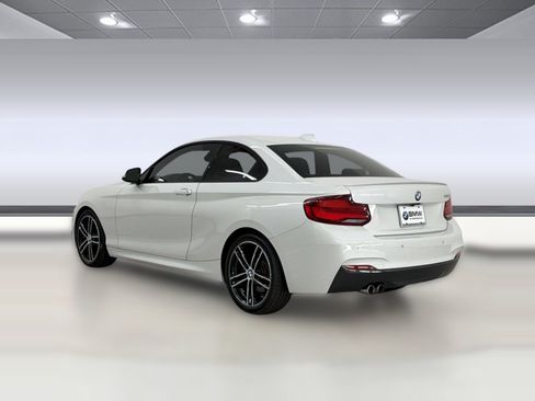 Used 2020 BMW 230i Coupe w/ M Sport Package RWD image 3