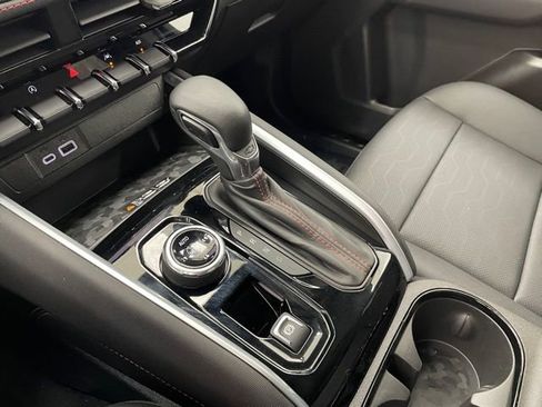 Certified 2024 Chevrolet Colorado Z71 w/ Z71 Convenience Package 2 image 8