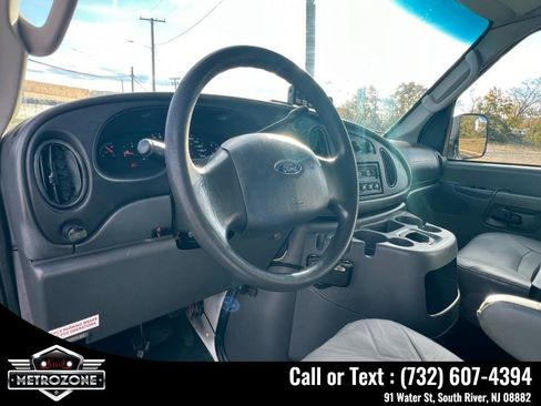 Used 2008 Ford E-350 and Econoline 350 Super Duty image 21