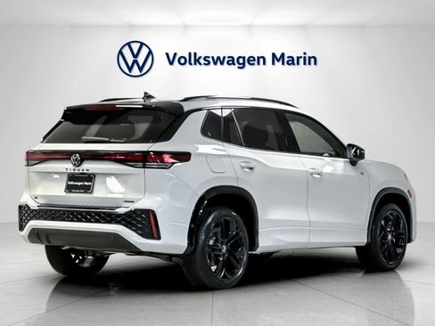 New 2026 Volkswagen Tiguan SE R-Line image 5