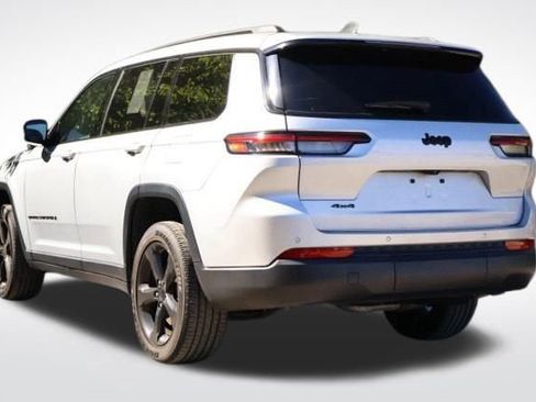 Used 2023 Jeep Grand Cherokee L Laredo image 21