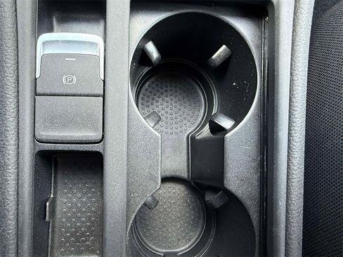 Used 2019 Volkswagen e-Golf SE w/ Driver Assistance Package image 22