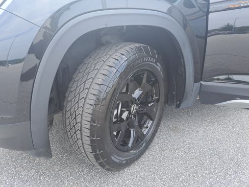 Used 2024 Volkswagen Atlas Peak Edition SEL AWD/4WD image 33