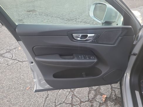 Used 2022 Volvo XC60 B5 Inscription w/ Climate Package image 15