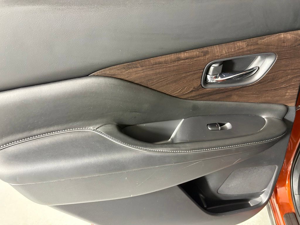 Used 2019 Nissan Murano Platinum w/ Cargo Package FWD image 38