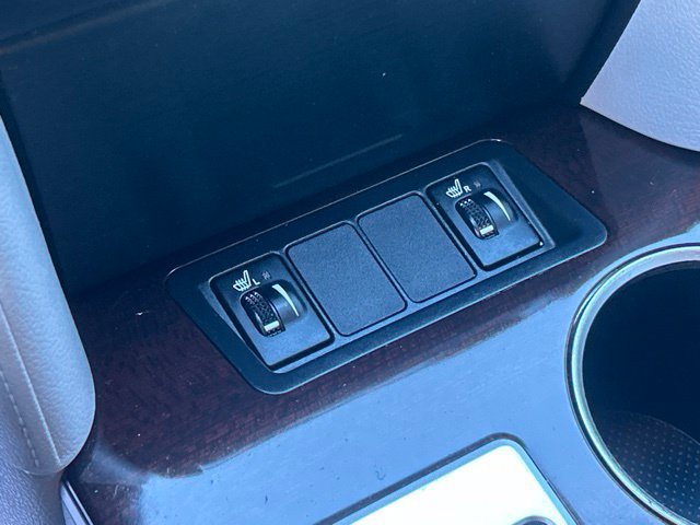Used 2012 Toyota Camry XLE w/ Leather Pkg FWD image 59