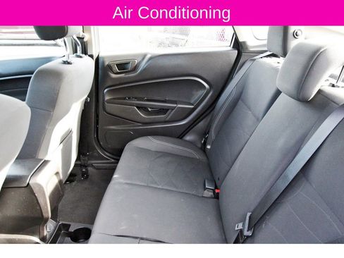 Used 2019 Ford Fiesta SE image 11