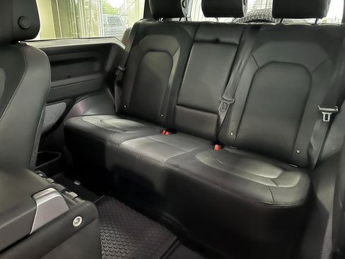 Used 2023 Land Rover Defender 90 X-Dynamic SE AWD/4WD image 21