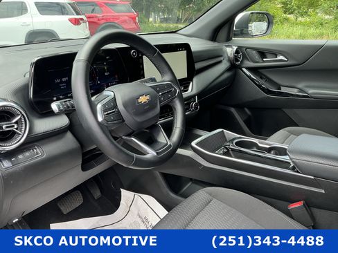 Used 2025 Chevrolet Equinox LT AWD/4WD image 20