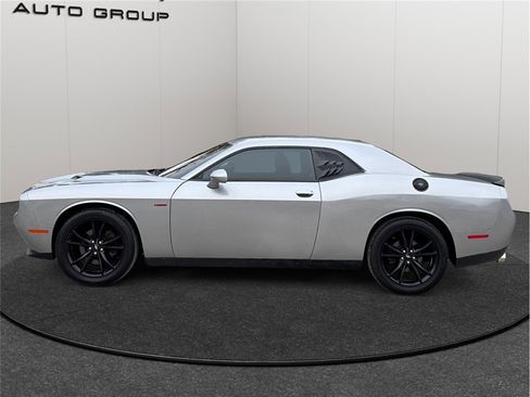 Used 2018 Dodge Challenger R/T w/ Blacktop Package image 5
