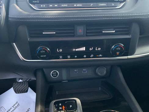 Used 2023 Nissan Rogue SV FWD image 27