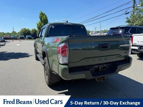 Used 2022 Toyota Tacoma TRD Off-Road AWD/4WD image 13