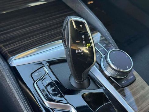 Used 2023 BMW 540i w/ M Sport Package image 29