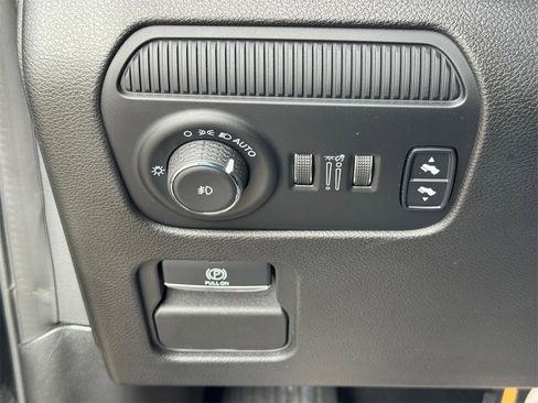 Used 2022 Jeep Wagoneer Series II w/ Rear Seat Video Group 1 image 21