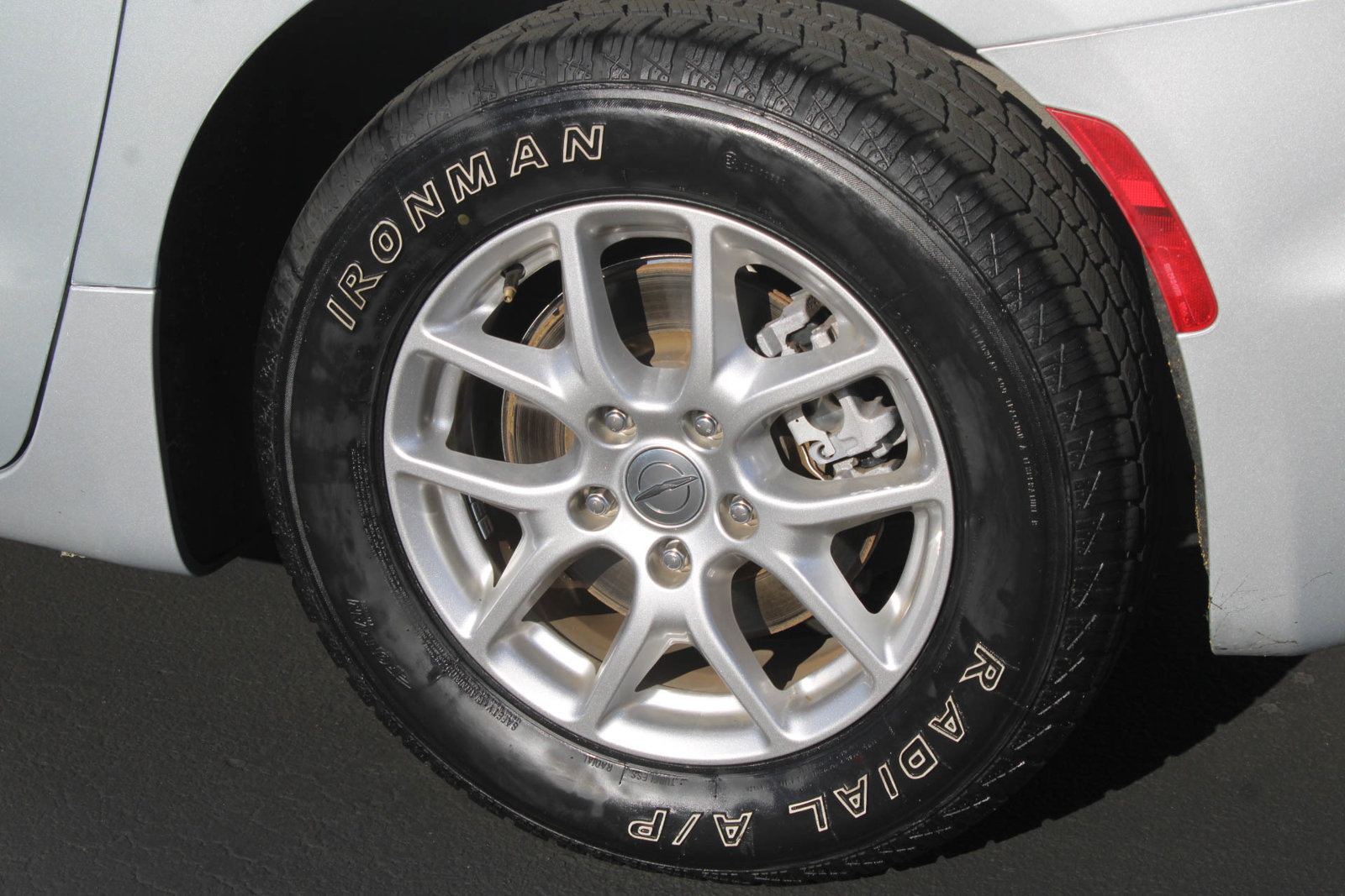 Used 2024 Chrysler Pacifica Touring-L FWD image 7