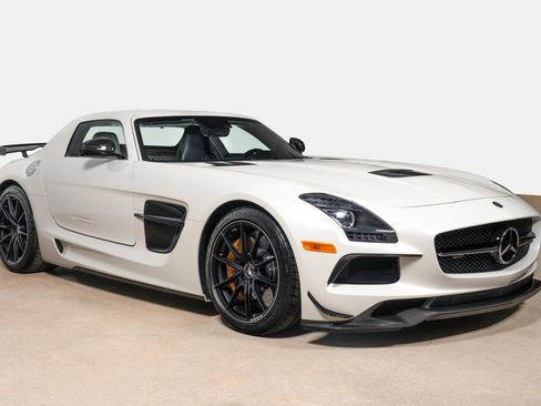 Used 2014 Mercedes-Benz SLS AMG Black Series image 5