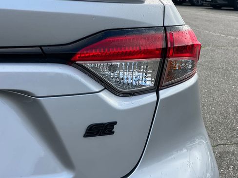 Certified 2025 Toyota Corolla SE image 29