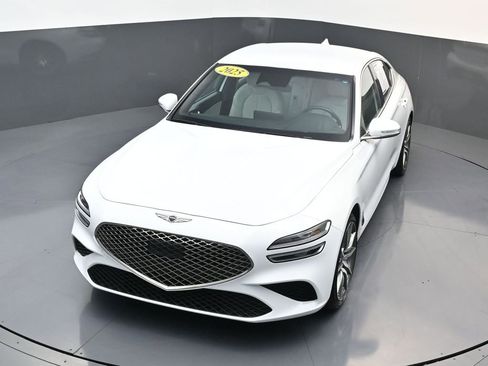 Used 2025 Genesis G70 2.5T image 23