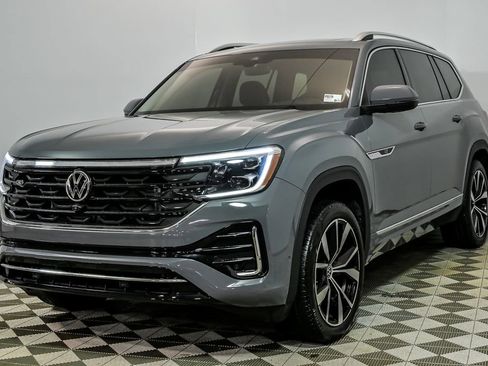 Used 2025 Volkswagen Atlas SEL Premium R-Line AWD/4WD image 5