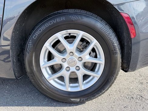 Used 2020 Chrysler Pacifica Touring-L image 30