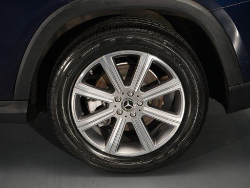 Used 2021 Mercedes-Benz GLS 450 4MATIC image 25