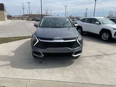 Used 2025 Kia Sportage LX image 8