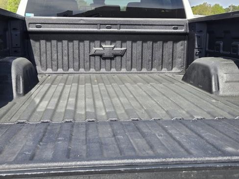 Used 2025 Chevrolet Silverado 1500 Custom image 10