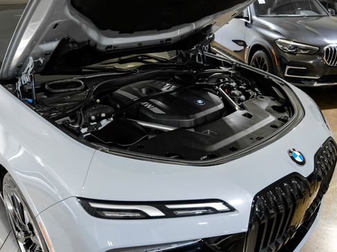 Used 2023 BMW 740i RWD image 52