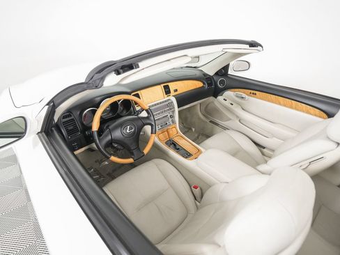 Used 2002 Lexus SC 430 Convertible RWD image 14