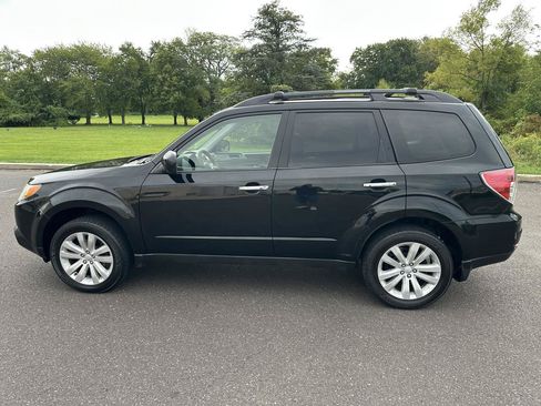 Used 2013 Subaru Forester 2.5X Premium w/ Popular Pkg 1 AWD/4WD image 10