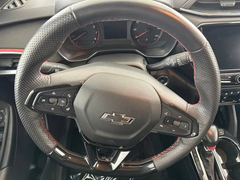 Used 2023 Chevrolet TrailBlazer RS w/ Sun and Liftgate Package AWD/4WD image 26