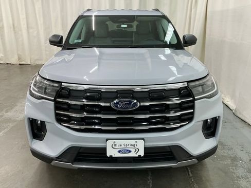 New 2026 Ford Explorer Active w/ Active Comfort Package AWD/4WD image 10