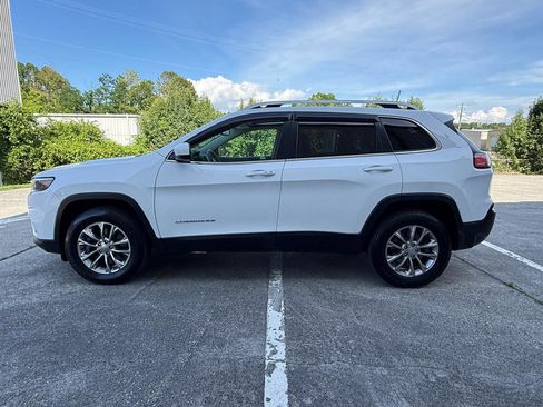 Used 2019 Jeep Cherokee Latitude Plus w/ Comfort/Convenience Group AWD/4WD image 8