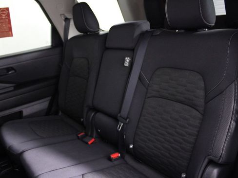 Certified 2025 Nissan Pathfinder SV AWD/4WD image 20