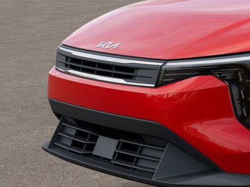 New 2025 Kia K4 LXS image 13