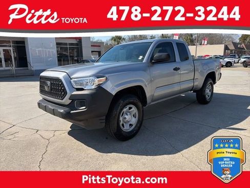 Used 2020 Toyota Tacoma SR image 1
