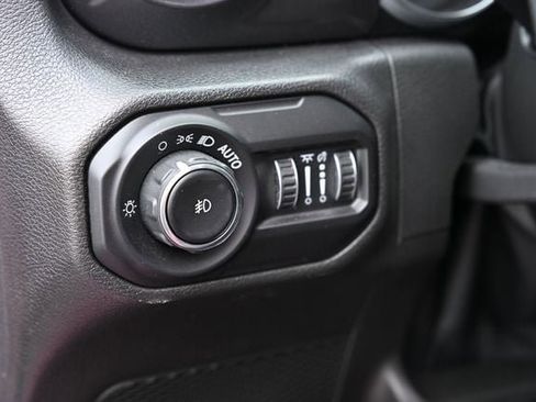 Used 2022 Jeep Wrangler Unlimited Rubicon w/ Xtreme Recon 35" Tire Package image 26