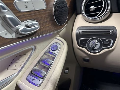 Certified 2022 Mercedes-Benz GLC 300 4MATIC image 16