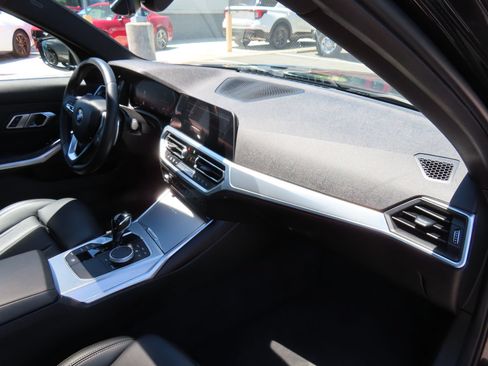 Used 2022 BMW 330i xDrive Sedan w/ Driving Assistance Package AWD/4WD image 16