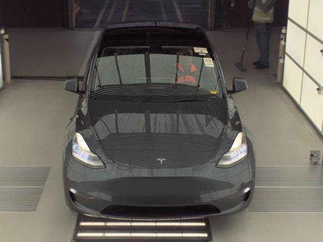 Used 2021 Tesla Model Y Long Range AWD/4WD image 4