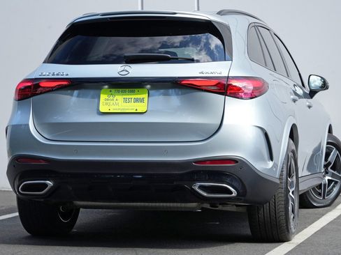 Used 2025 Mercedes-Benz GLC 350e 4MATIC w/ AMG Line image 5